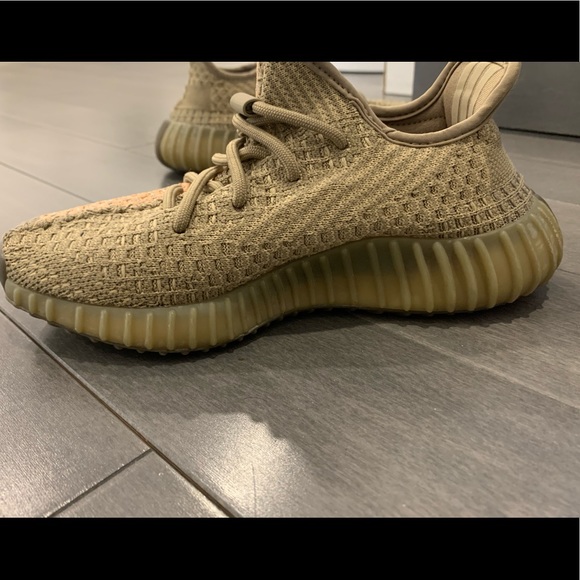 Adidas Yeezy Boost 350 V2 - Picture 4 of 5